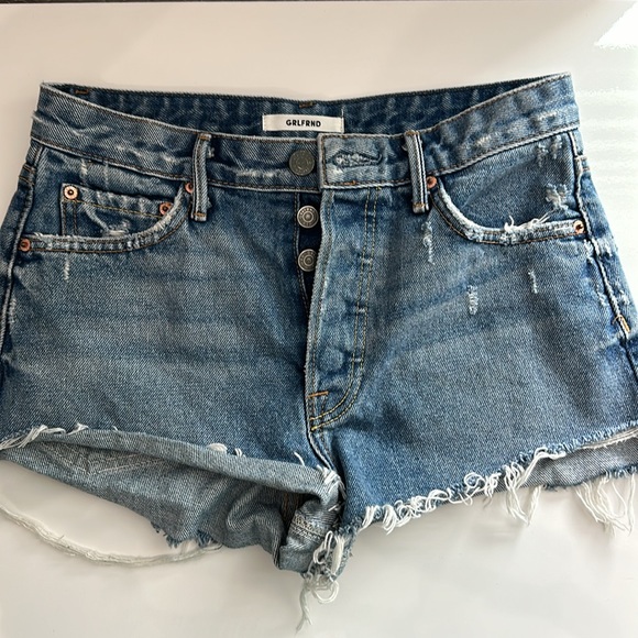 High-Wasted GRLFRND Cindy Short - Picture 1 of 12